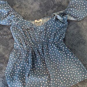 ANDREE BY UNIT Blue Top with Pink Dots